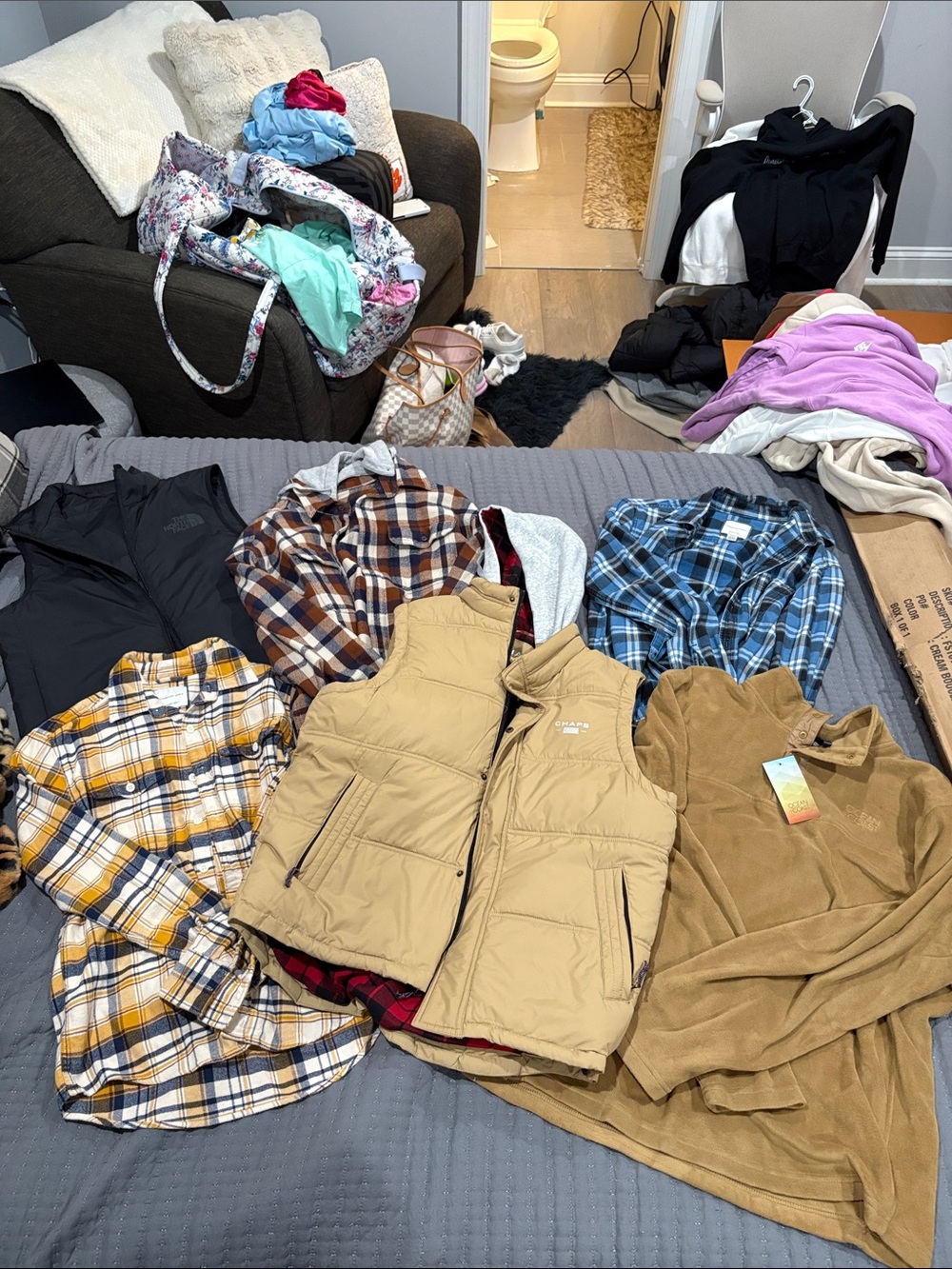 North face and American eagle men’s vest and flannel bundle